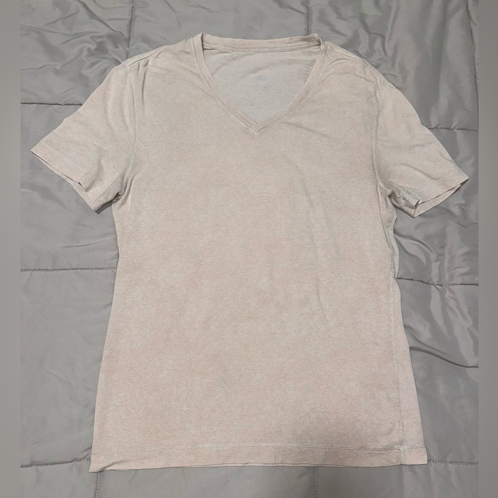 Lululemon Shirt Mens Medium 5 Year Basic Tee V-Neck Short Sleeve Stretch